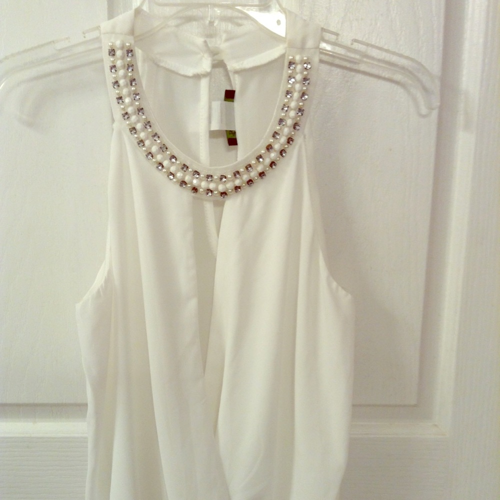 Pretty Flowy Top 🎀 NWOT - Never Worn 🎀